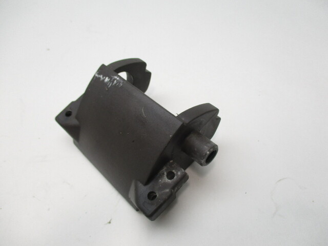 0353775 Evinrude Johnson OMC Bracket, Stopper 353775