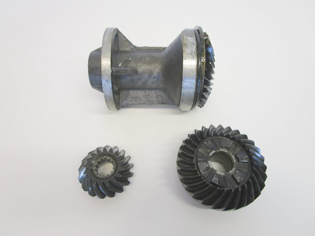 42932 42933 42934 Mercruiser Alpha One Gen I MR 17/28 Gear Set & Bearing Carrier
