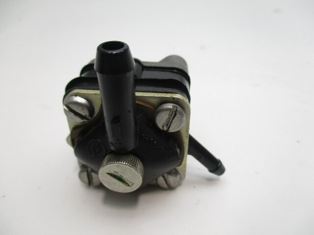 0388683 0391667 Fuel Pump Evinrude Johnson 9.9-15 Hp 388683 391667