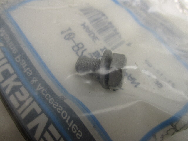 10-879194261 Mercury Mariner Outboard Bolt 10-8230427
