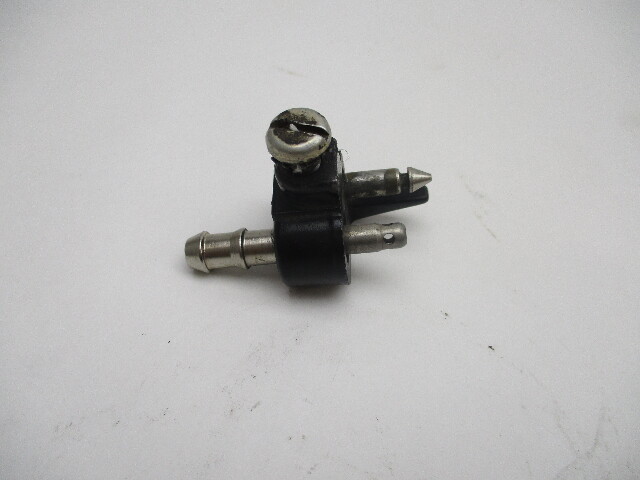 0393334 Used Lower Cowl Fuel Connector for Evinrude Johnson Outboard