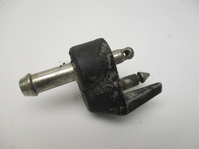 0376154 0393334 Used Lower Cowl Fuel Connector for Evinrude Johnson Outboard
