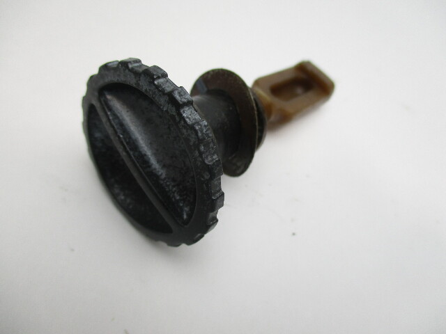 0387272 0321996 Evinrude Johnson  Idle Adjustment Knob and Screw 10 / 15 HP