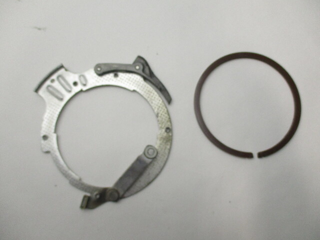 0322435 00387419 Retainer and Link for Evinrude Johnson 20-35 Hp Outboard 387419