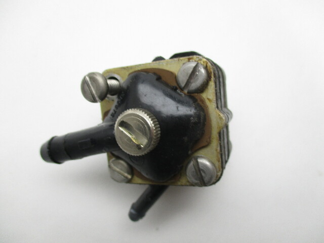 0397839 OMC Evinrude Johnson Outboard Fuel Pump Assembly 6/8/9.9/15 HP 1981-92