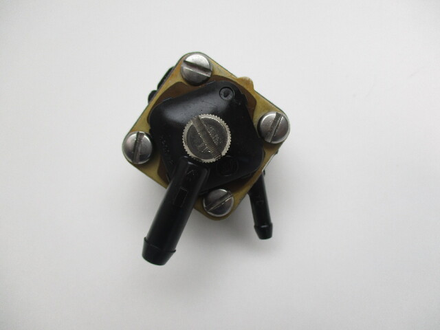 0388683 0391667 Fuel Pump Evinrude Johnson 9.9-15 Hp 388683 391667