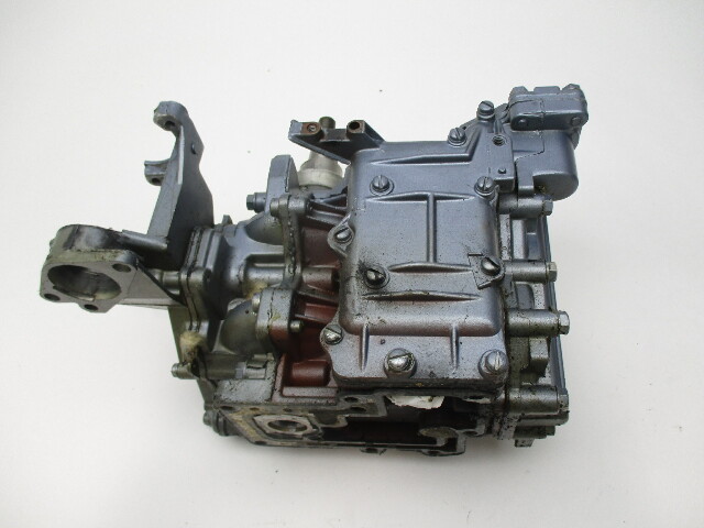 387400 Johnson Evinrude 1976 6 HP Outboard Powerhead Cylinder Block Crankcase