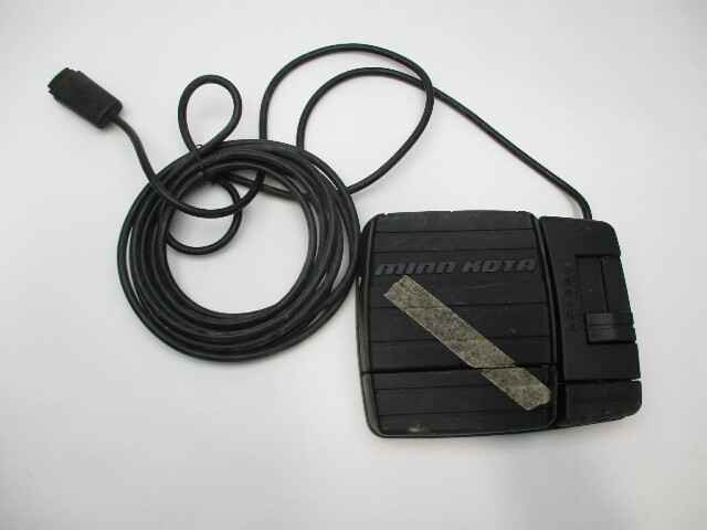 2774700 Minn Kota Powerdrive V1-FLAT Mom-con Plug Foot Pedal control