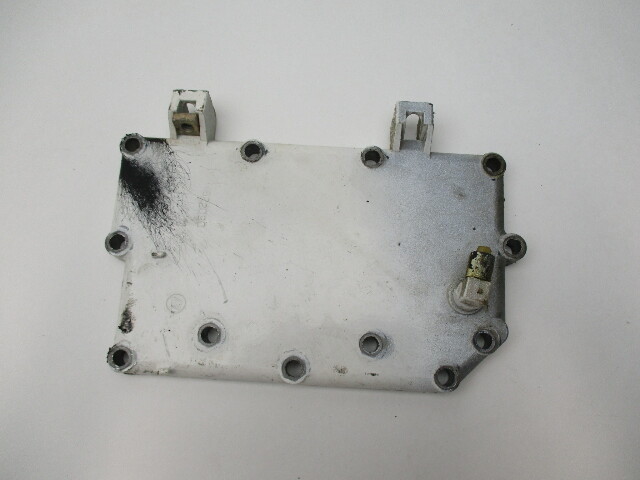 322090 Evinrude Johnson Outer Exhaust Cover Johnson 25 35 HP 1976-78 0322090