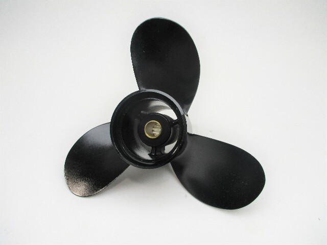 895181A10 Mercury Black Max 8.9  x 7 Pitch Propeller 8/9.9HP 4 Stroke 12 Spline