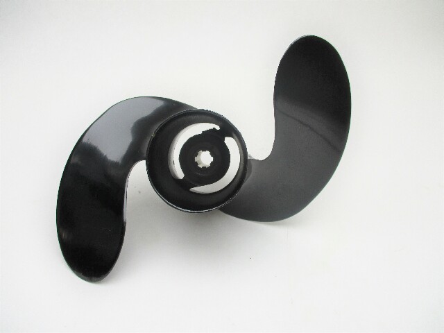 48-31105A1 7 7/8" X 8P Mercury Outboard Prop Propeller 6 Spline  3.9, 6 HP