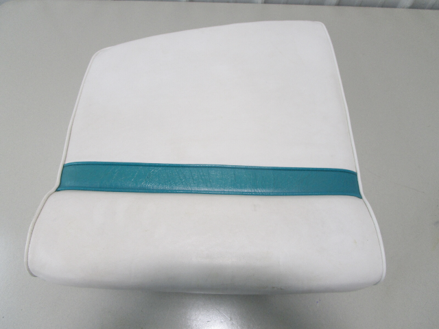 1990 Sea Ray 160 Bow Rider 16' Marine Boat Front Right Bow Seat Cushion