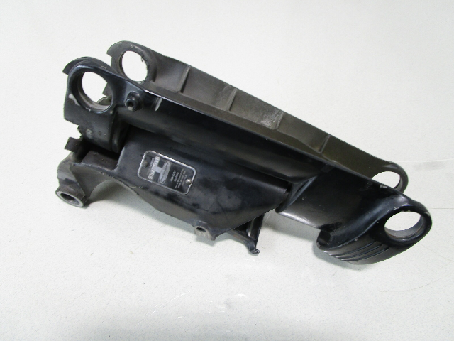 1471-7324A1 Mercury 9.8 Hp Outboard Swivel Bracket & Saddle Assembly 1559-8448A2