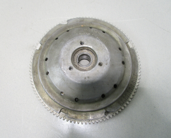 581045 Flywheel for Evinrude Johnson Outboard 85-135 Hp 1973-77
