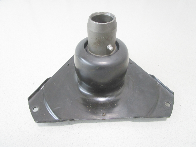 12632A3 Mercruiser Alpha One Triangle Engine Coupler w/ Grease Fitting 2.5 3.0L