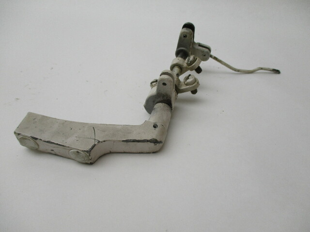 F525614 1981 Chrysler 7.5 hp Gear Shift Handle Lever