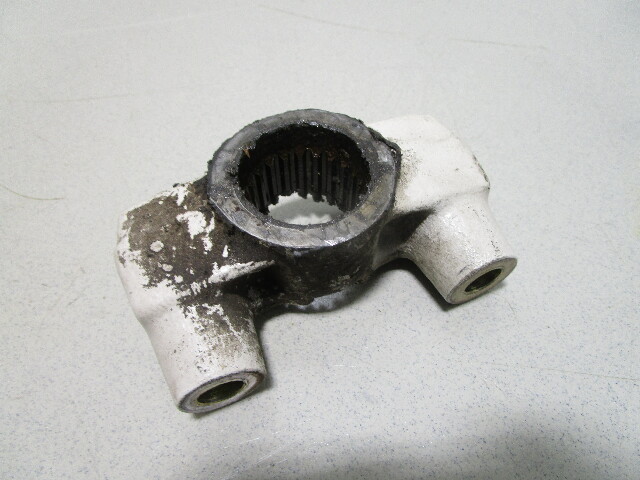 42961A2 White Bottom Yoke for Mercury Mariner Outboard 70-125 Hp 42961A1