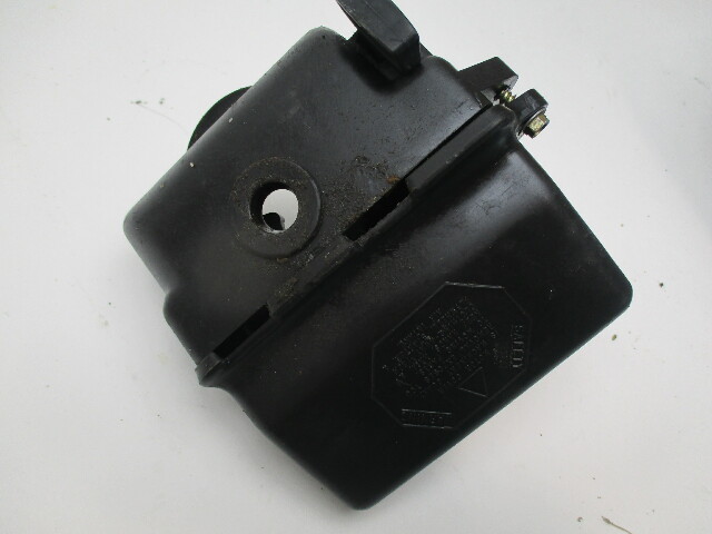 0330570 Carburetor Air Box Silencer Top & Bottom Johnson Evinrude  5-8 Hp 0326279