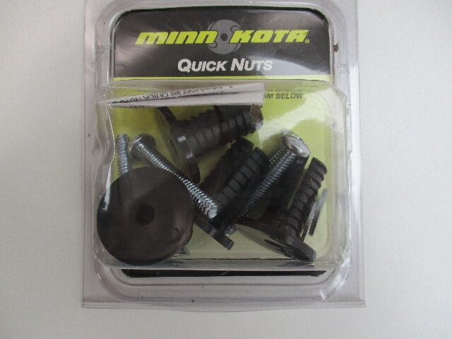 1865100 MKR-8 Minn Kota Trolling Motor 4 Small Quick Nuts