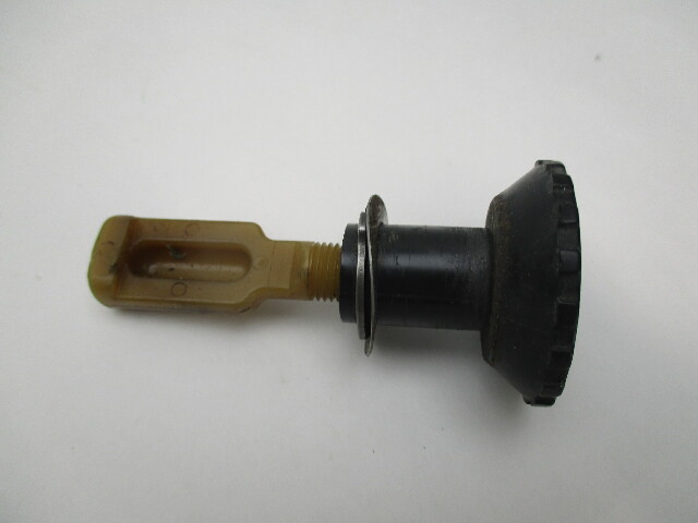0387272 0321996 Evinrude Johnson  Idle Adjustment Knob and Screw 10 / 15 HP