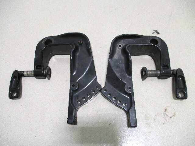 8796A7 Mercury Mariner Port & STBD Transom Clamp Bracket 18-25 Hp 8794A9