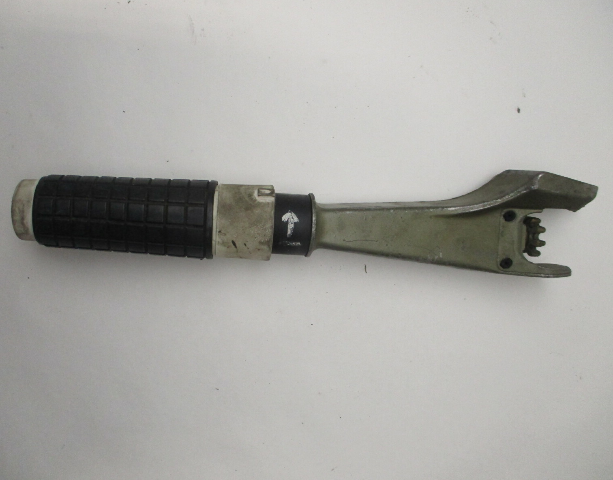 0318857 318857 OMC Evinrude Johnson 15 HP Steering Tiller Handle Arm 0393556