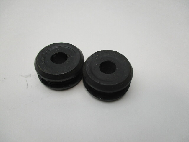 319229 0319229 OMC Rubber Grommet Evinrude Johnson Outboards