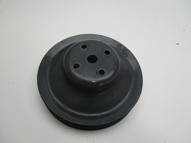 0383932 OMC Cobra Chevy 4 Cyl 3.0 Stern Drive Water Pump Pulley 0384104 3852220