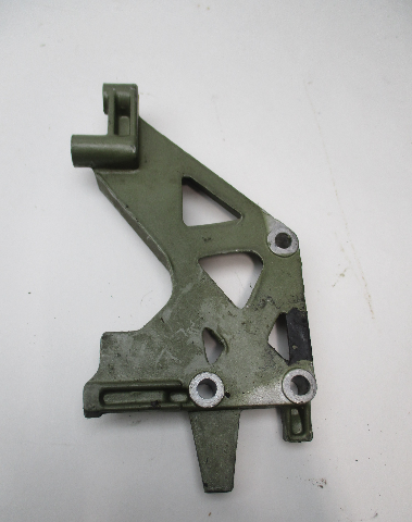 312009 Starboard Starter Mounting Bracket for 18-25 Hp Evinrude Johnson Outboard