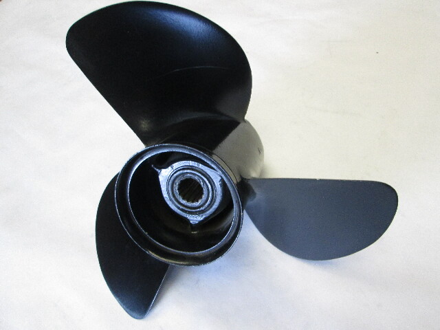 13.5 x 15 Pitch Propeller 85 90 120 125 150 Hp Force Outboard L-Drive 1980s