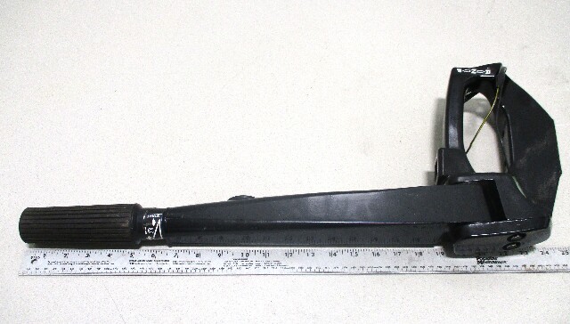 821455A4 828813T1 Mercury  25-60HP  Outboard Steering Tiller Handle