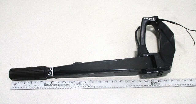 821455A4 828813T1 Mercury  25-60HP  Outboard Steering Tiller Handle
