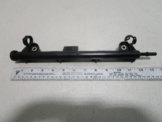 68V-13161-10-00 Yamaha Outboard 115 HP 4 Stroke Fuel Delivery Pipe 2012