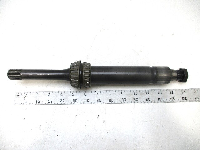 3851342 Volvo Penta SX Stern Drive Lower Unit  Driveshaft   17 / 17 Spline
