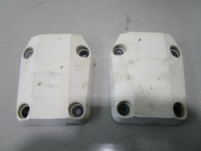 0338741 Evinrude Johnson 90-300 Hp Midsection Lower Mount Bracket Covers