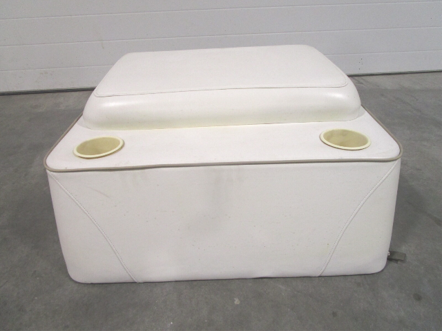 1999 Bayliner Capri 1950 3.0L 4 Cylinder Engine Cover Motor Cap 28" x 24 3/4"