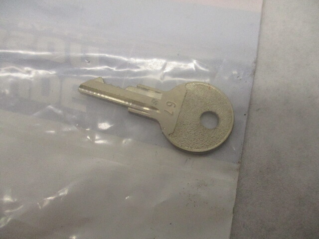 0501816 501816 OMC Ignition Switch Key 77-67 Evinrude Johnson Outboards