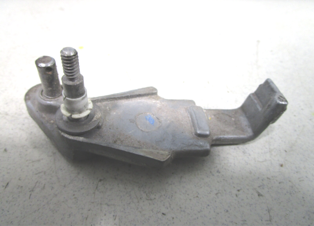 982505 0982505 OMC Lower Lever Arm & Insert Assy 800 Series