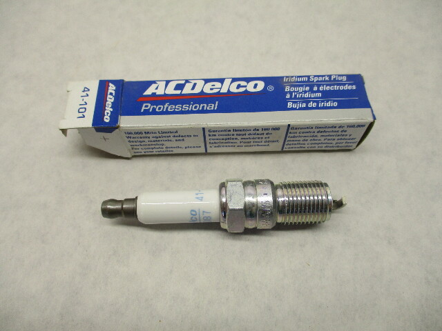 41-101 AC-DELCO GM Vehicle Engine Spark Plug Chevy Buick GMC Pontiac Saturn