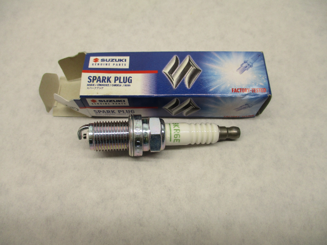 09482-00427 BKR6E Suzuki NGK V-Power Engine Spark Plug Auto Volvo BMW Johnson