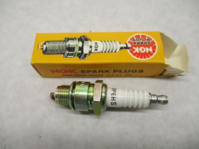 BP6HS 7331 NGK Standard Engine Spark Plug Force Suzuki Outboard ATV Motorcycle