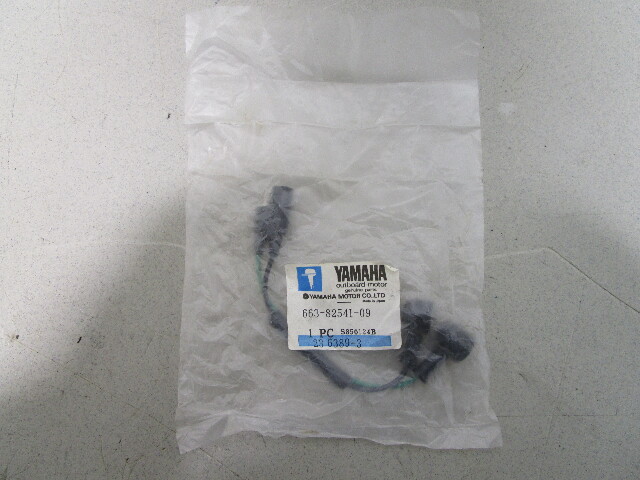 663-82541-09  Gauge Wire Lead Yamaha Outboard Engines
