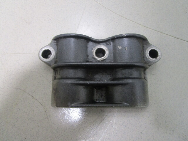 81429M Mariner Outboard Upper Mount Retainer 48, 55, 60 HP