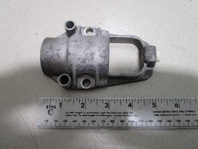 81433M Mariner Outboard Lower Mount Retainer 48, 55, 60 HP