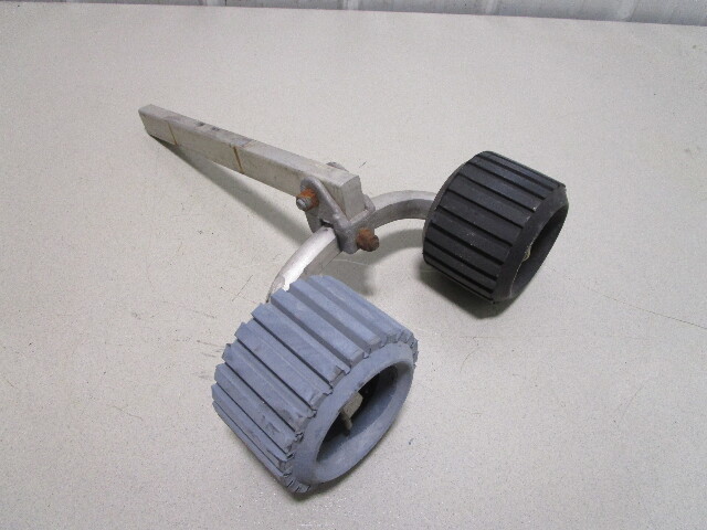 Marine Boat Trailer Wobble 2 Roller Assembly 17"