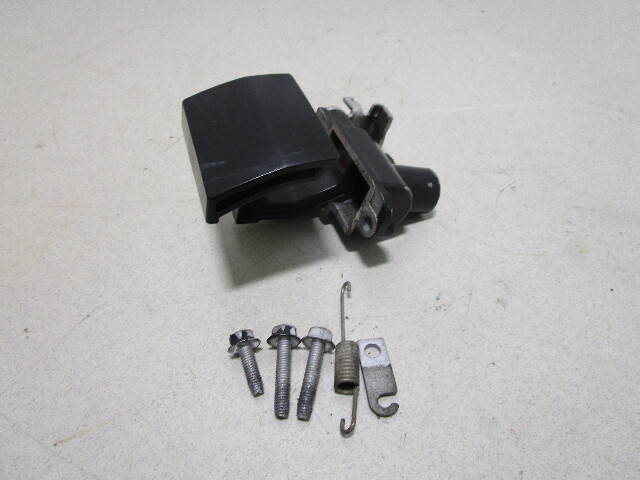 888360 8883591 Top Cowl Front Latch Assy Fits Mercury Mariner 225 EFI 4-Stroke