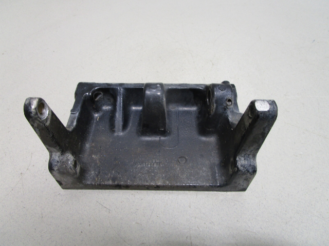 818771T1 Mercury Mariner Outboard Anchor Bracket 8M0086406