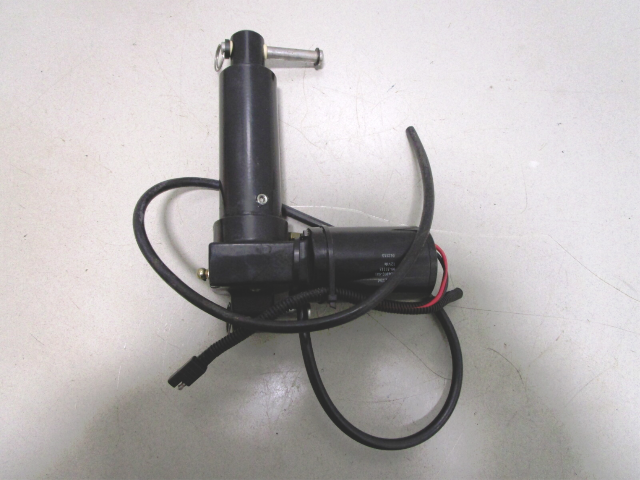 Panther Model 135 Power Tilt & Trim Tilt Cylinder For Parts Only