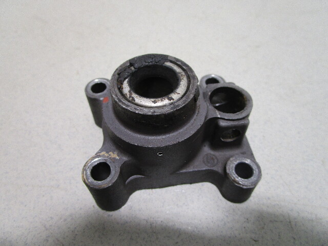318875 OMC Vintage Evinrude Johnson Outboard Water Pump Impeller Housing