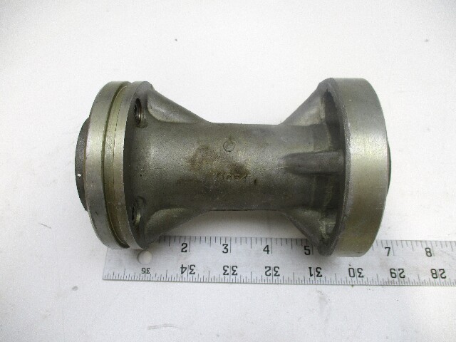 0384603 316541 Bearing Carrier Housing Evinrude Johnson 40 50 1970s